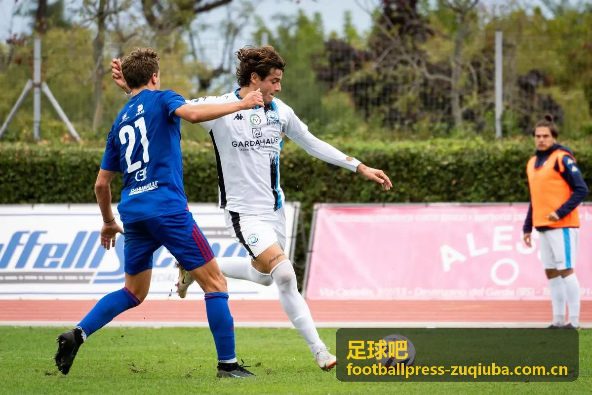 足球吧战术复盘：高位逼抢阵型分析
